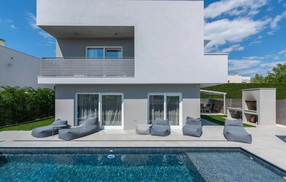 Villa Athos Karigador 0*,  Croatia