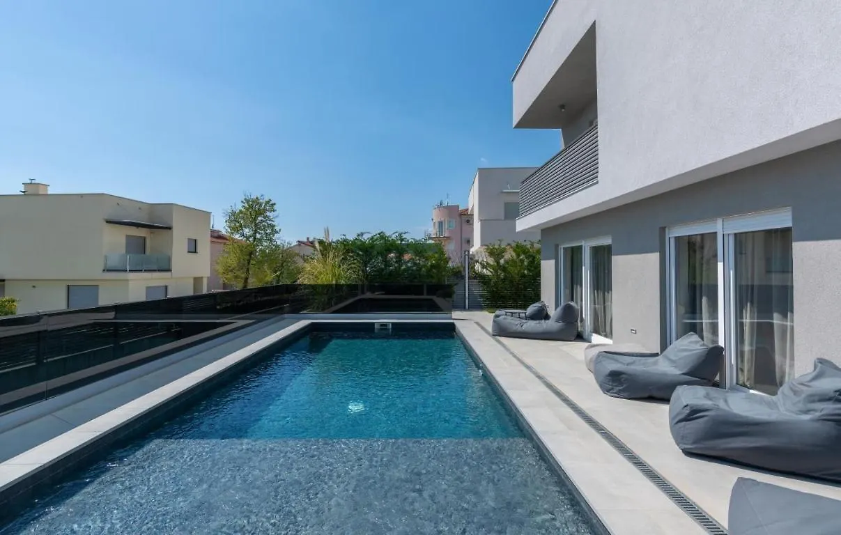 Villa Athos كاريغادور 0*,